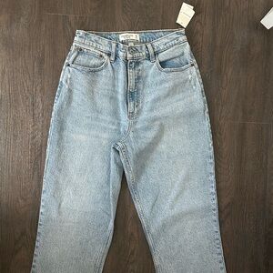 Abercrombie & Fitch Women's Curve Love 90s Jeans